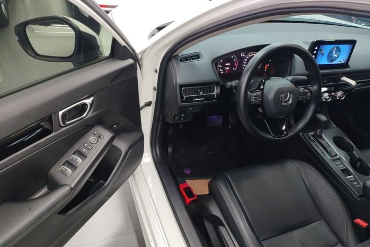 Used Honda Civic 2022 240TURBO CVT Dynamic Edition Driver Seat
