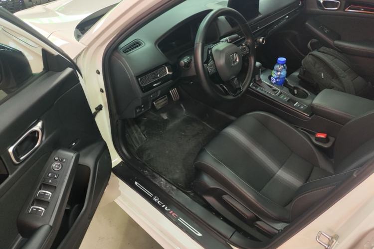 Used Honda Civic 2022 240TURBO CVT Dynamic Edition Driver Seat