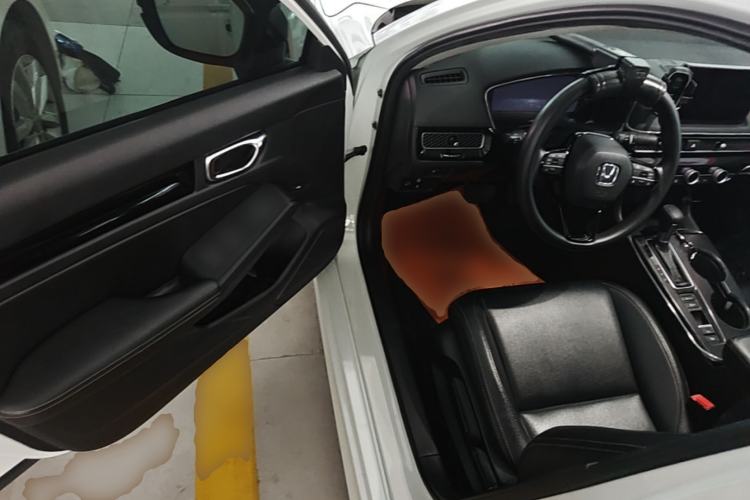 Used Honda Civic 2022 240TURBO CVT Dynamic Edition Driver Seat