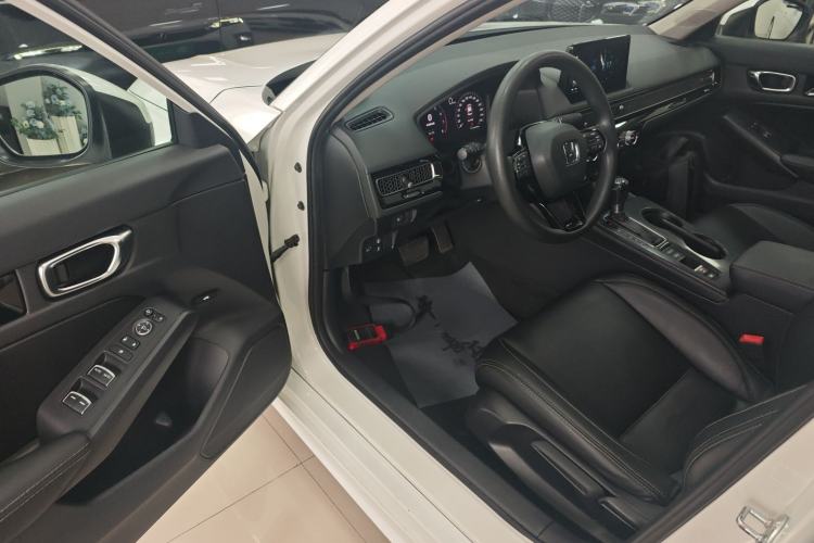 Used Honda Civic 2022 240TURBO CVT Dynamic Edition Driver Seat