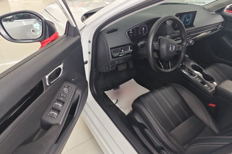 Used Honda Civic 2022 240TURBO CVT Dynamic Edition Driver Seat