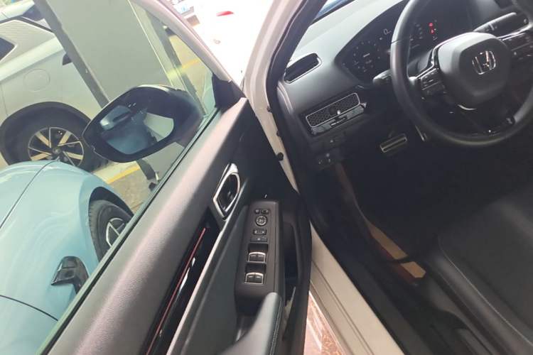 Used Honda Civic 2022 240TURBO CVT Dynamic Edition Driver Seat