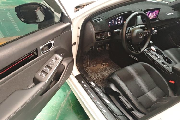 Used Honda Civic 2022 240TURBO CVT Dynamic Edition Driver Seat