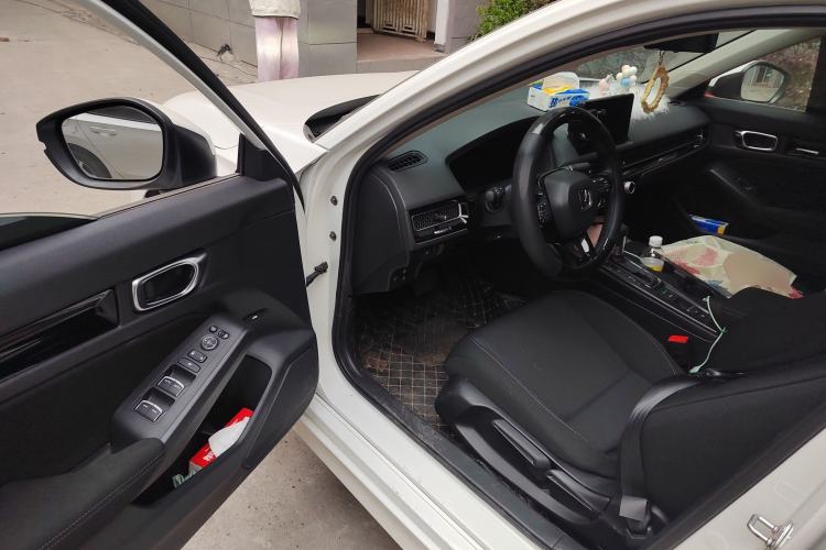 Used Honda Civic 2022 240TURBO CVT Dynamic Edition Driver Seat