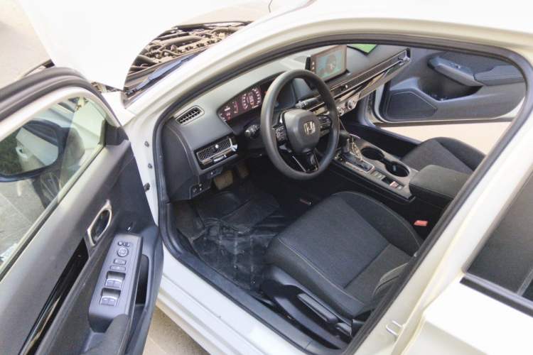 Used Honda Civic 2022 240TURBO CVT Dynamic Edition Driver Seat