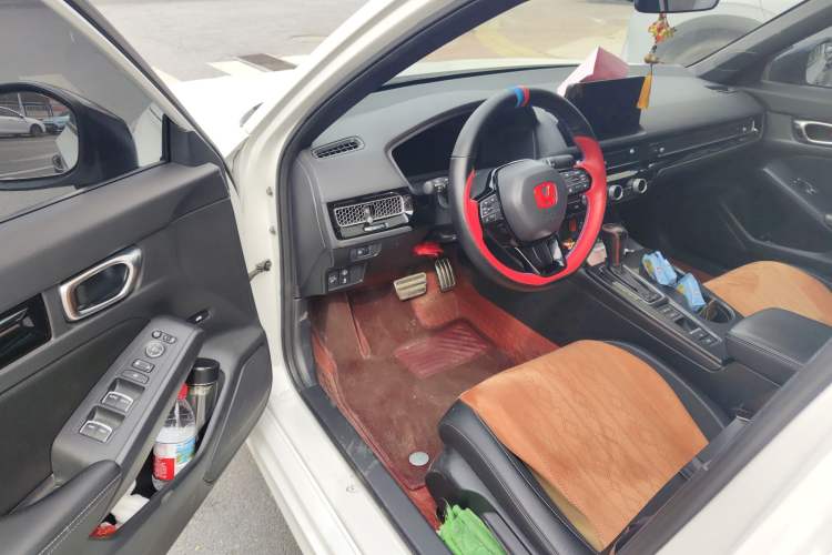 Used Honda Civic 2022 240TURBO CVT Dynamic Edition Driver Seat