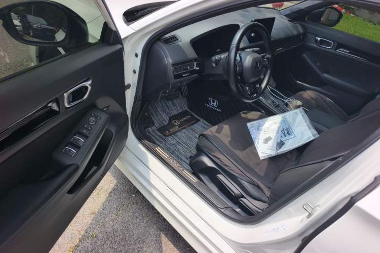 Used Honda Civic 2022 240TURBO CVT Dynamic Edition Driver Seat