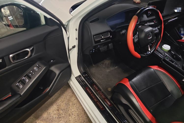 Used Honda Civic 2022 240TURBO CVT Dynamic Edition Driver Seat