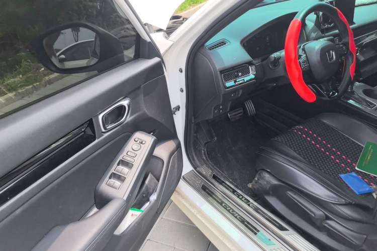 Used Honda Civic 2022 240TURBO CVT Dynamic Edition Driver Seat