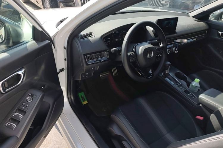 Used Honda Civic 2022 240TURBO CVT Dynamic Edition Driver Seat