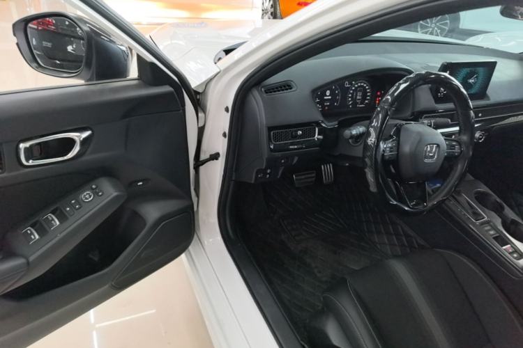 Used Honda Civic 2022 240TURBO CVT Dynamic Edition Driver Seat