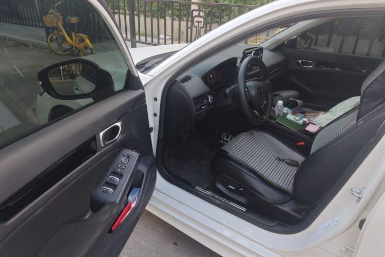 Used Honda Civic 2022 240TURBO CVT Dynamic Edition Driver Seat