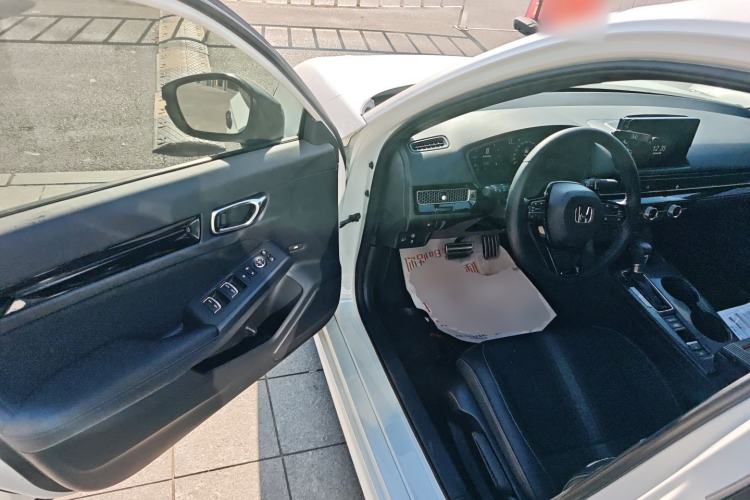 Used Honda Civic 2022 240TURBO CVT Dynamic Edition Driver Seat