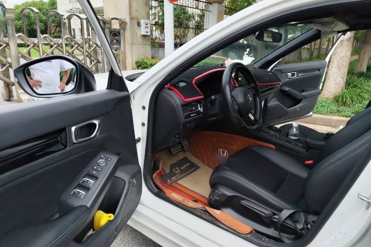 Used Honda Civic 2022 240TURBO CVT Dynamic Edition Driver Seat