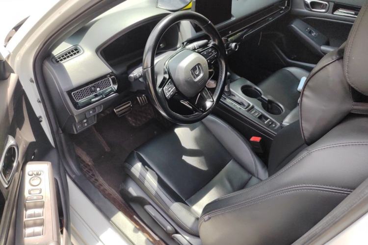 Used Honda Civic 2022 240TURBO CVT Dynamic Edition Driver Seat