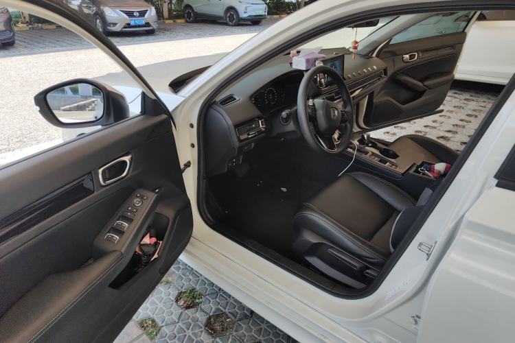 Used Honda Civic 2022 240TURBO CVT Dynamic Edition Driver Seat