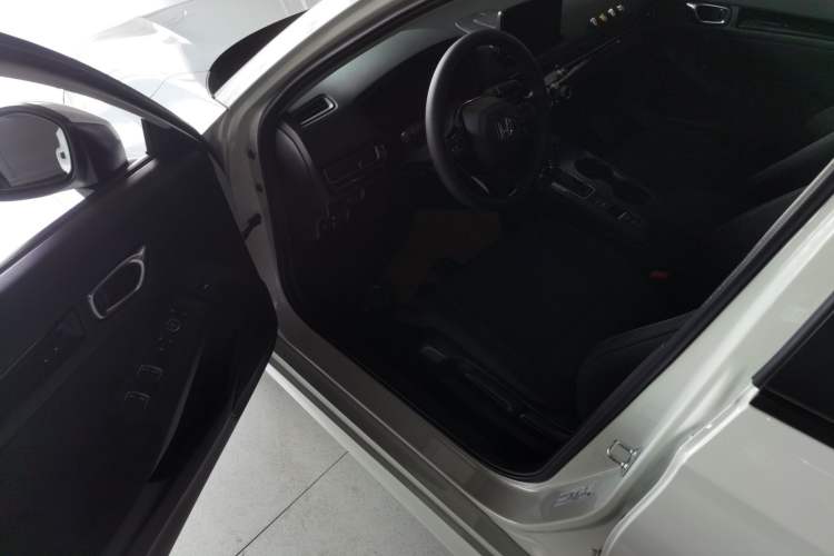 Used Honda Civic 2022 240TURBO CVT Dynamic Edition Driver Seat