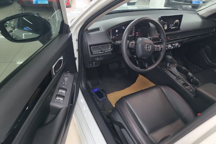 Used Honda Civic 2022 240TURBO CVT Dynamic Edition Driver Seat