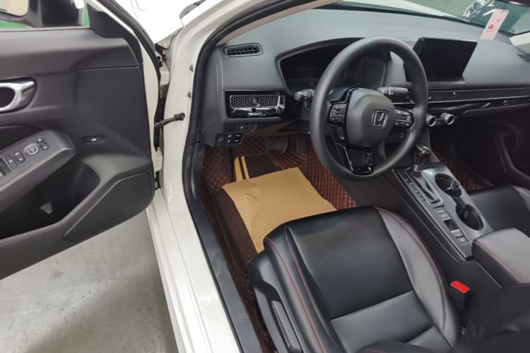 Used Honda Civic 2022 240TURBO CVT Dynamic Edition Driver Seat