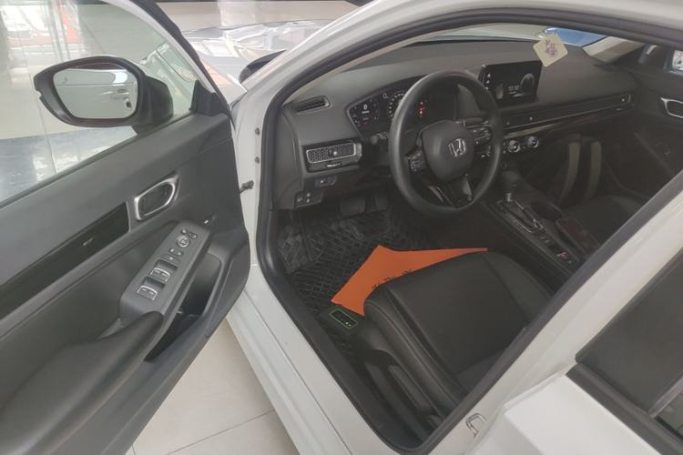 Used Honda Civic 2022 240TURBO CVT Dynamic Edition Driver Seat