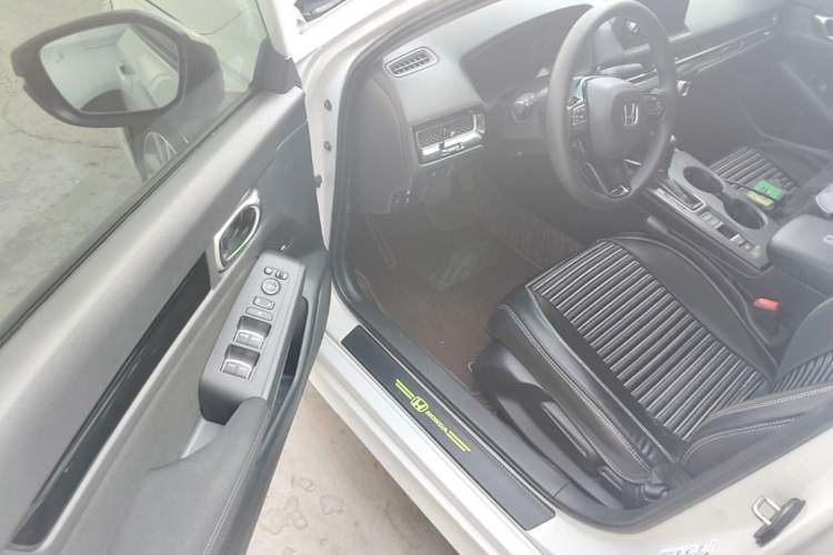 Used Honda Civic 2022 240TURBO CVT Dynamic Edition Driver Seat