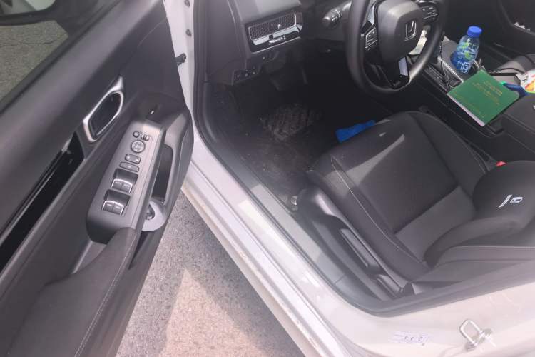 Used Honda Civic 2022 240TURBO CVT Dynamic Edition Driver Seat
