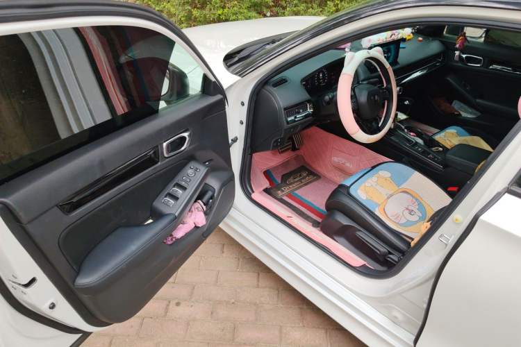 Used Honda Civic 2022 240TURBO CVT Dynamic Edition Driver Seat