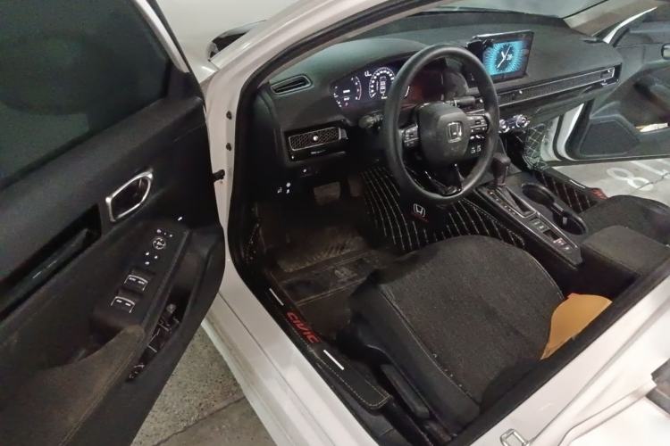 Used Honda Civic 2022 240TURBO CVT Dynamic Edition Driver Seat