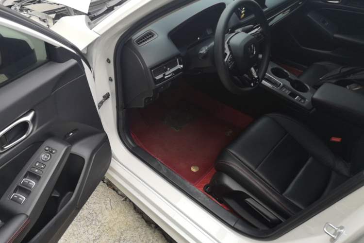 Used Honda Civic 2022 240TURBO CVT Dynamic Edition Driver Seat