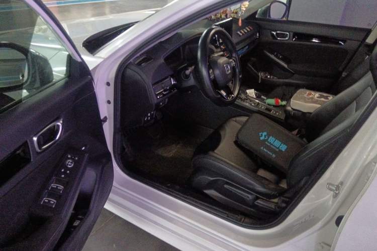 Used Honda Civic 2022 240TURBO CVT Dynamic Edition Driver Seat