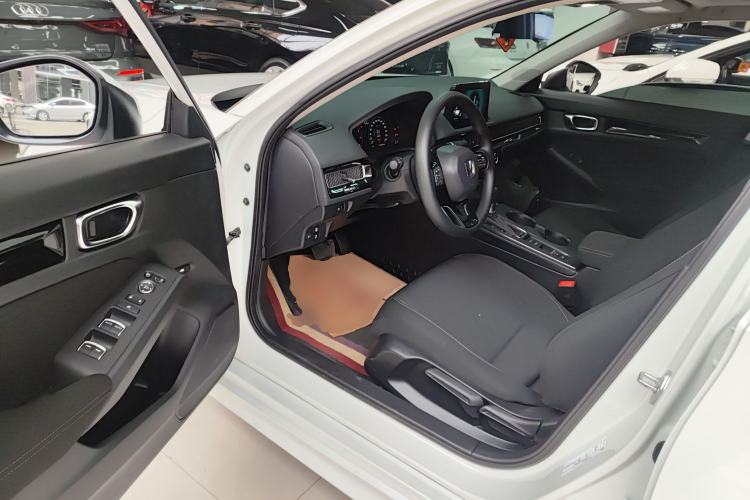 Used Honda Civic 2022 240TURBO CVT Dynamic Edition Driver Seat