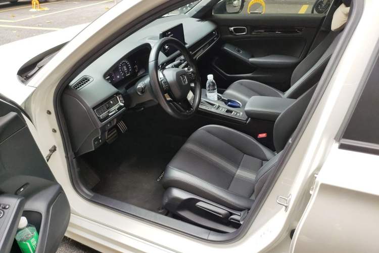 Used Honda Civic 2022 240TURBO CVT Dynamic Edition Driver Seat