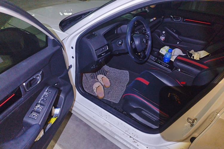 Used Honda Civic 2022 240TURBO CVT Dynamic Edition Driver Seat