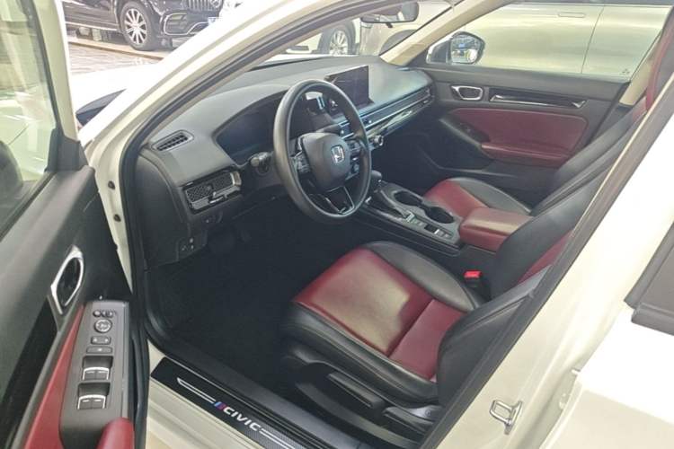 Used Honda Civic 2022 240TURBO CVT Dynamic Edition Driver Seat
