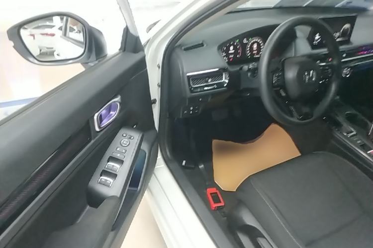 Used Honda Civic 2022 240TURBO CVT Dynamic Edition Driver Seat