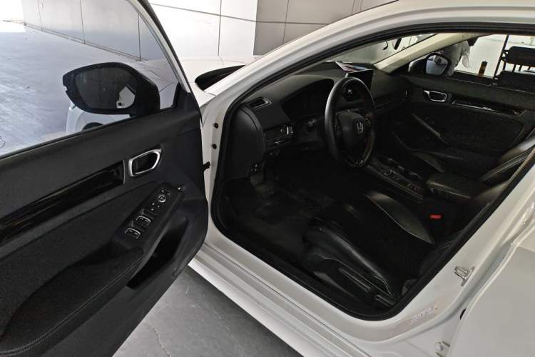 Used Honda Civic 2022 240TURBO CVT Dynamic Edition Driver Seat