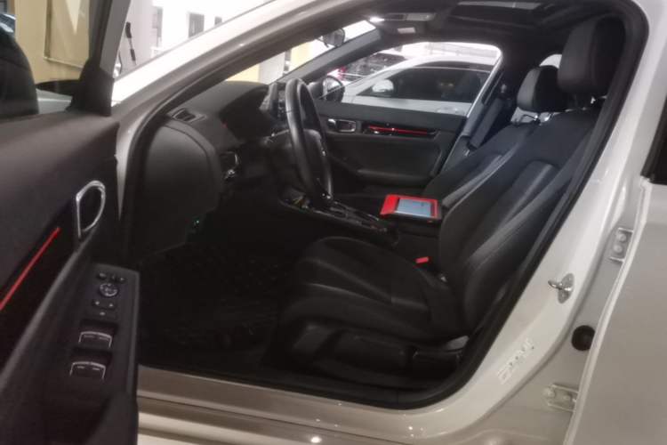 Used Honda Civic 2022 240TURBO CVT Dynamic Edition Driver Seat