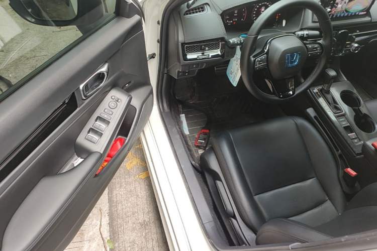 Used Honda Civic 2022 240TURBO CVT Dynamic Edition Driver Seat