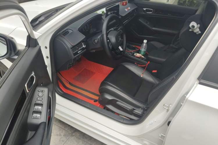 Used Honda Civic 2022 240TURBO CVT Dynamic Edition Driver Seat
