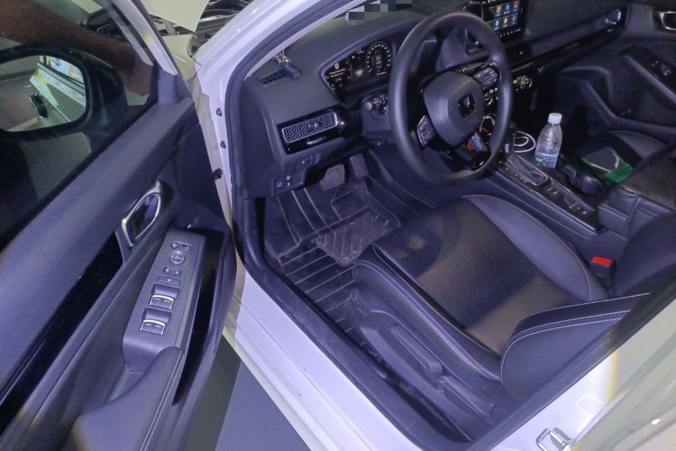 Used Honda Civic 2022 240TURBO CVT Dynamic Edition Driver Seat