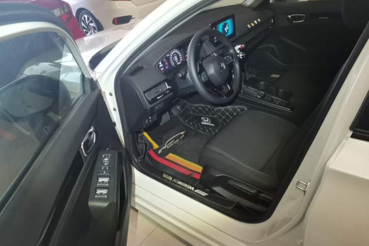 Used Honda Civic 2022 240TURBO CVT Dynamic Edition Driver Seat