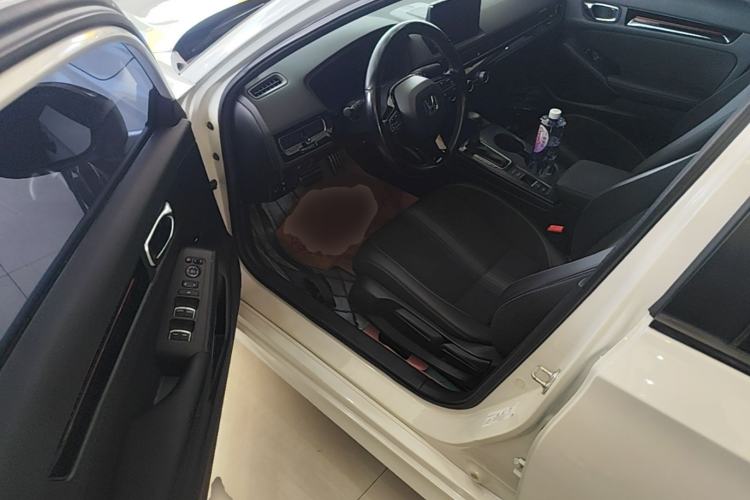 Used Honda Civic 2022 240TURBO CVT Dynamic Edition Driver Seat