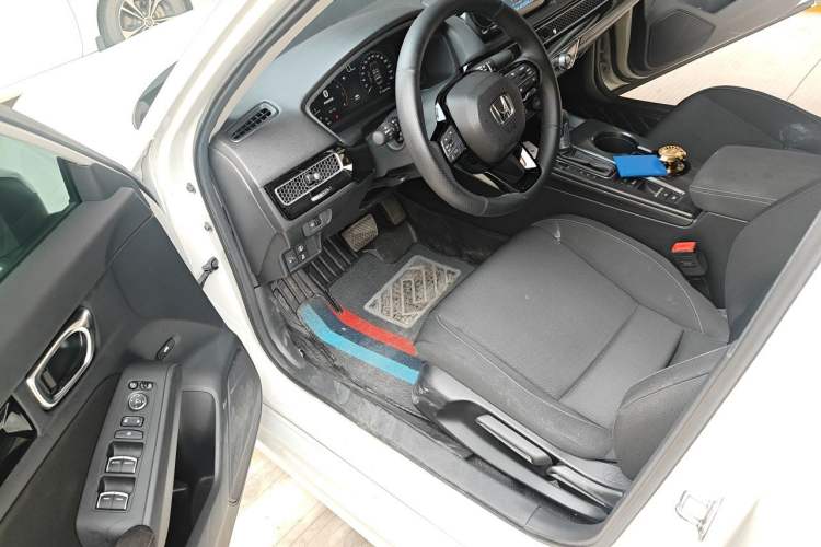 Used Honda Civic 2022 240TURBO CVT Dynamic Edition Driver Seat