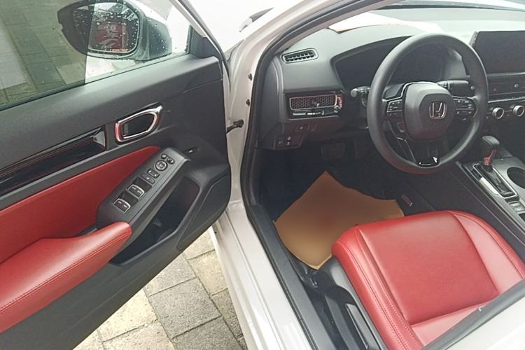 Used Honda Civic 2022 240TURBO CVT Dynamic Edition Driver Seat