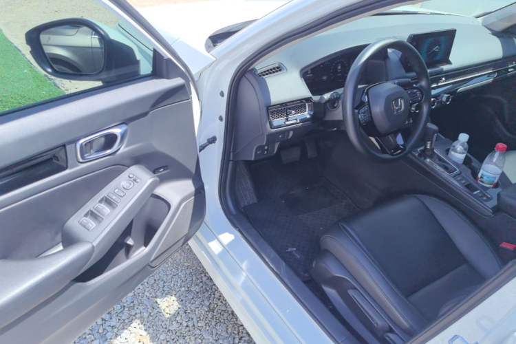 Used Honda Civic 2022 240TURBO CVT Dynamic Edition Driver Seat