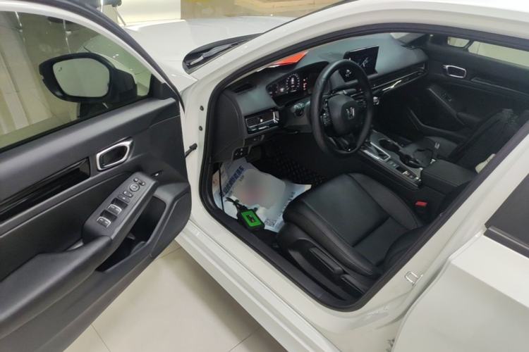 Used Honda Civic 2022 240TURBO CVT Dynamic Edition Driver Seat
