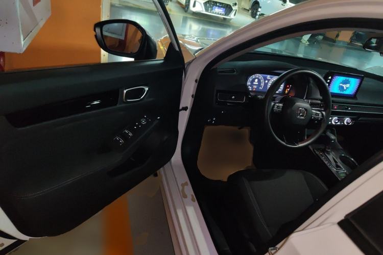 Used Honda Civic 2022 240TURBO CVT Dynamic Edition Driver Seat