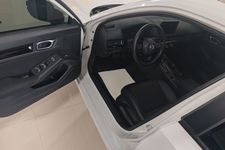 Used Honda Civic 2022 240TURBO CVT Dynamic Edition Driver Seat