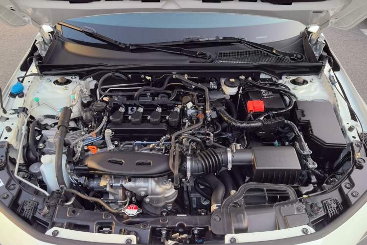 Used Honda Civic 2022 240TURBO CVT Dynamic Edition Engine Bay