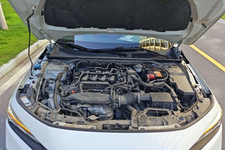 Used Honda Civic 2022 240TURBO CVT Dynamic Edition Engine Bay